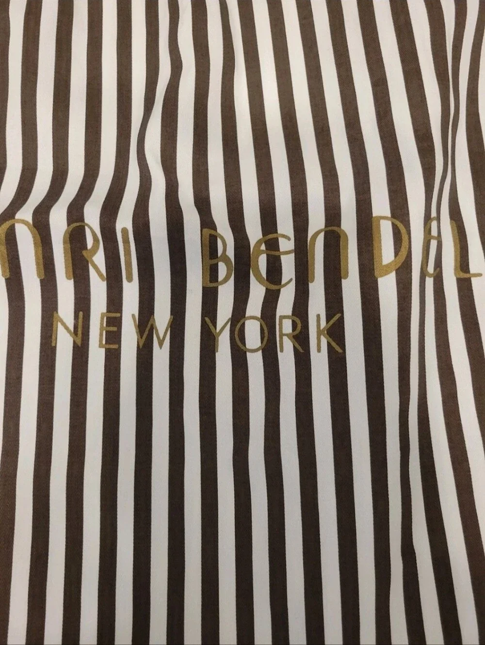 Henri Bendel 18